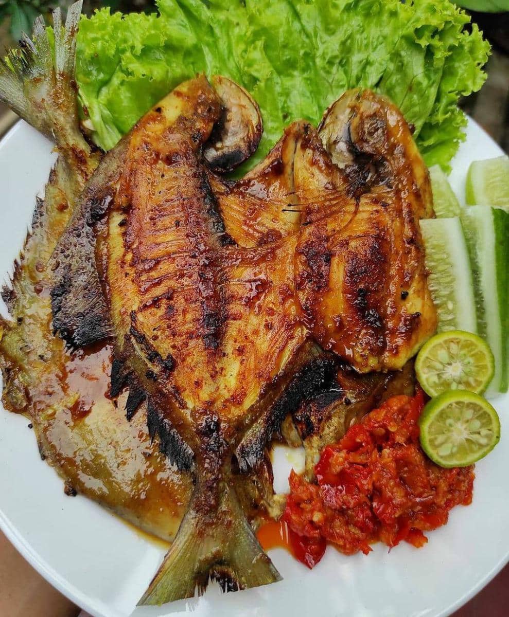 Menggigit Rasa Laut di Kawunganten: Ikan Bakar & Seafood Pengkolan 5758